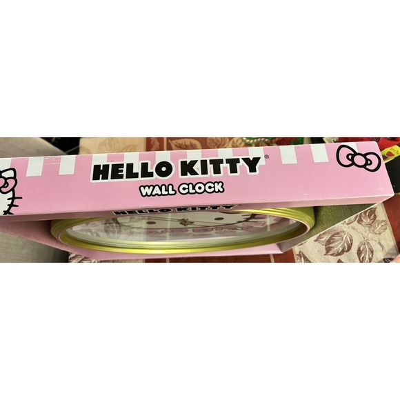 HELLO KITTY Sanrio Wall Clock Large 19 in Gold Pink Analog Display - NIB - Picture 9 of 11